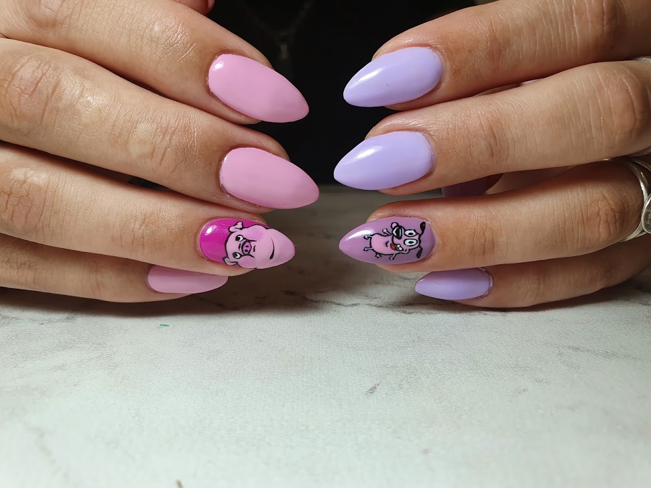 Diseño de uñas en Caprichos Femeninos